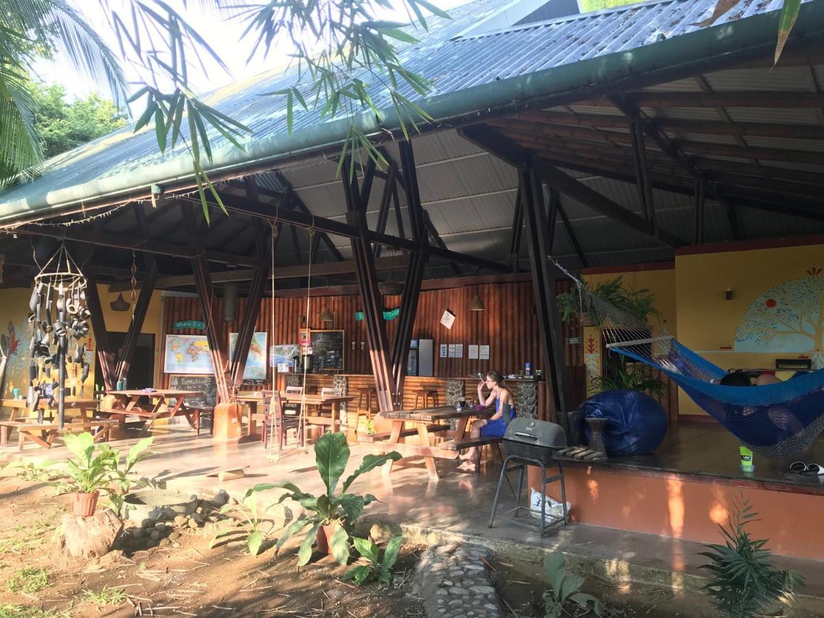 Luminosa Uvita Hostel Esterno foto