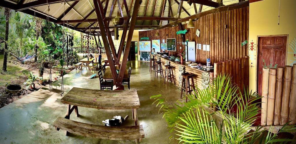 Luminosa Uvita Hostel Esterno foto